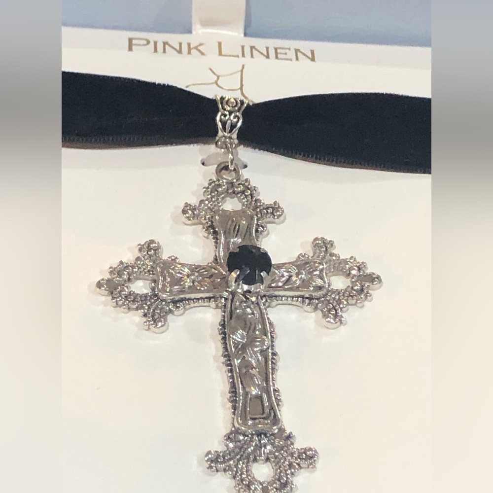 Black velvet strap black onyx look silver cross 13”‎ goth mystical choker new - Picture 3 of 10